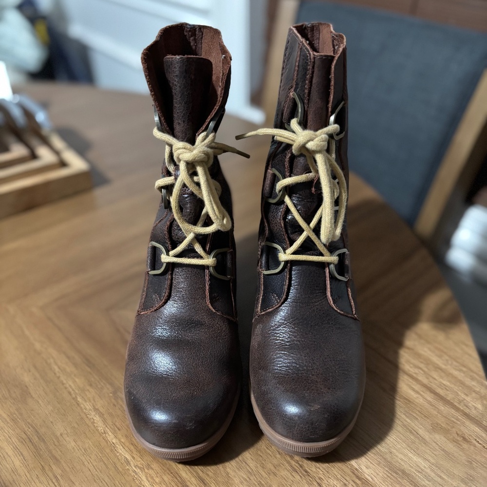 SOREL JOAN OF ARTIC WEDGE BOOT